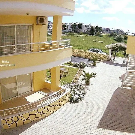 A & J 3 Beds Duplex